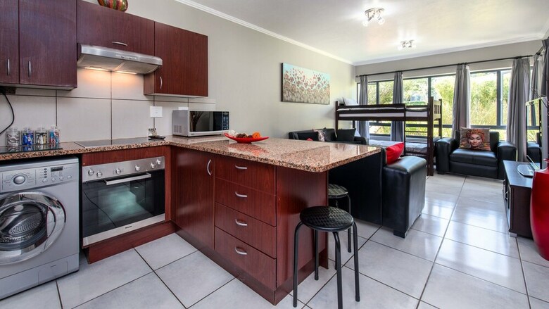 Jackal Creek Self-catering Apartments