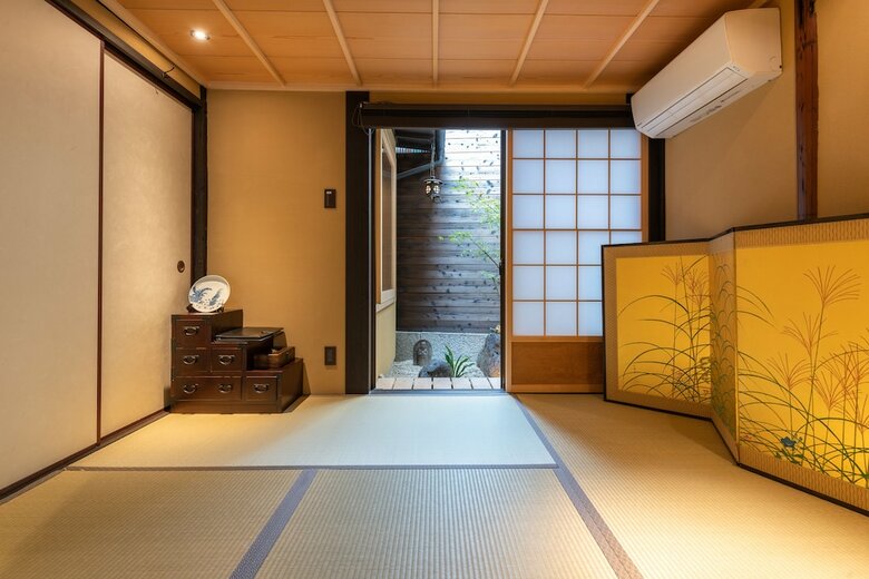Kumo Machiya Imperial Palace Side