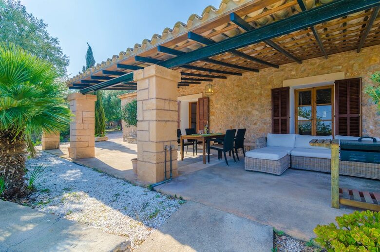 Villa Son Barbot (Can Robi Nou)
