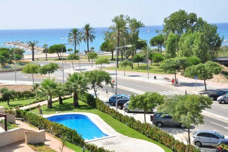 Apartamento Junto Al Mar Para 8 Personas En Cambrils