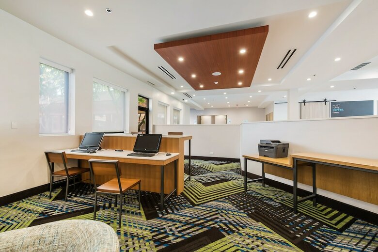 Hotel Holiday Inn Express Naperville