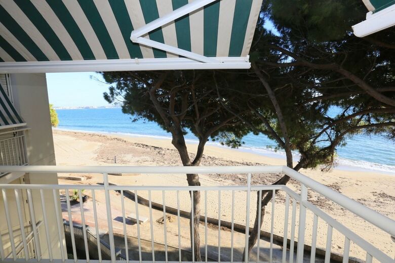 Apartamento Junto Al Mar Para 6 Personas En Cambrils