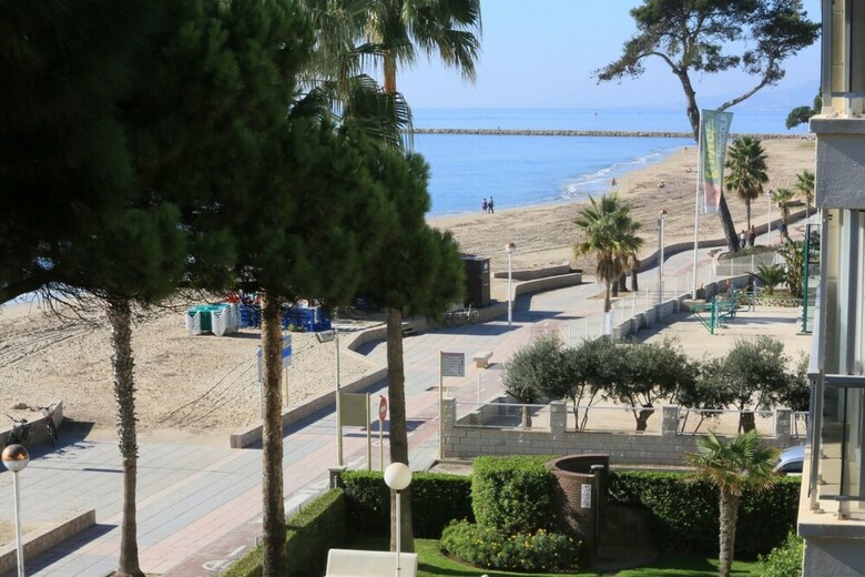 Apartamento Junto Al Mar Para 6 Personas En Cambrils