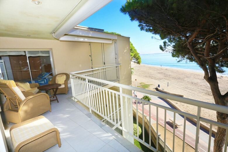 Apartamento Junto Al Mar Para 6 Personas En Cambrils