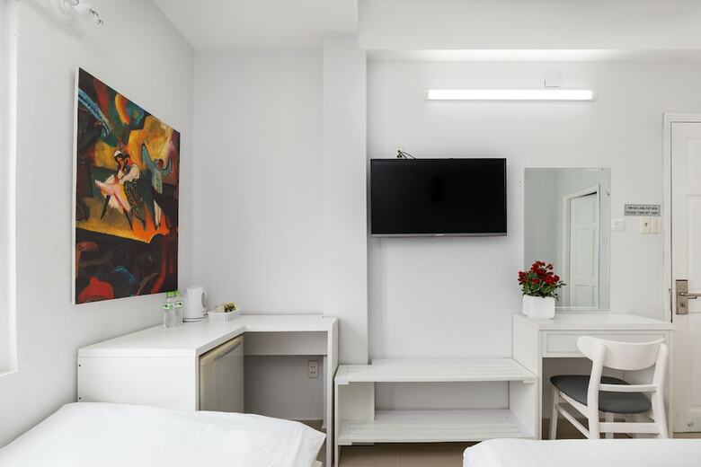 White Diamond Pn Hotel - The Art