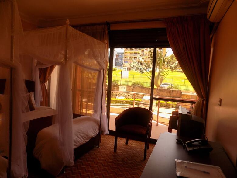 Hotel Entebbe Travelle'rs Inn