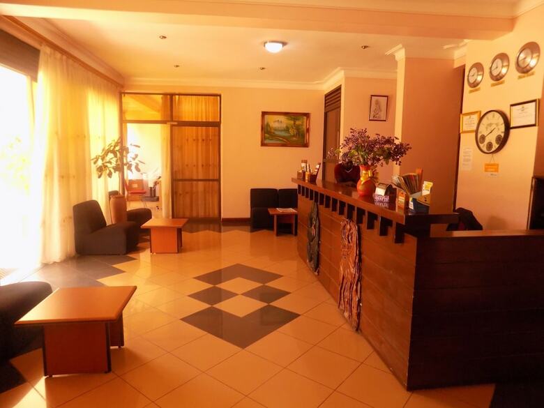Hotel Entebbe Travelle'rs Inn