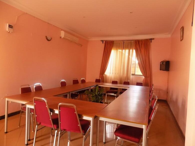 Hotel Entebbe Travelle'rs Inn