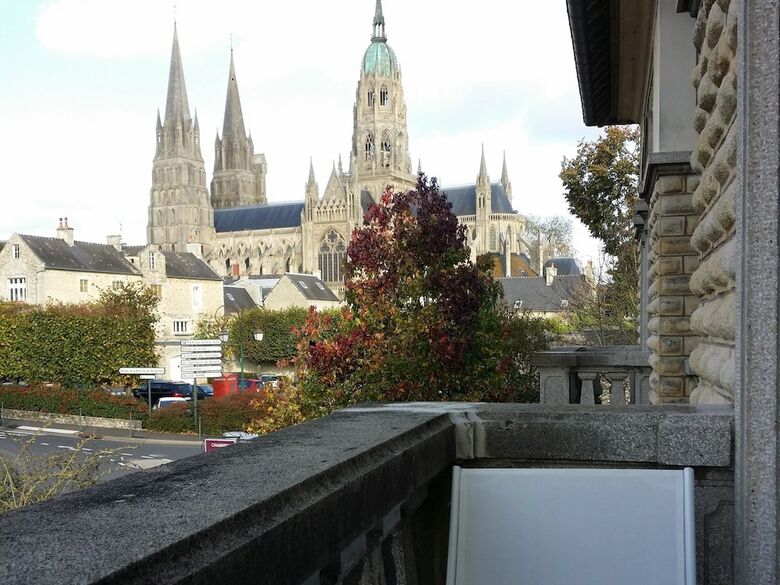 Hotel Castel Bayeux Guesthouse