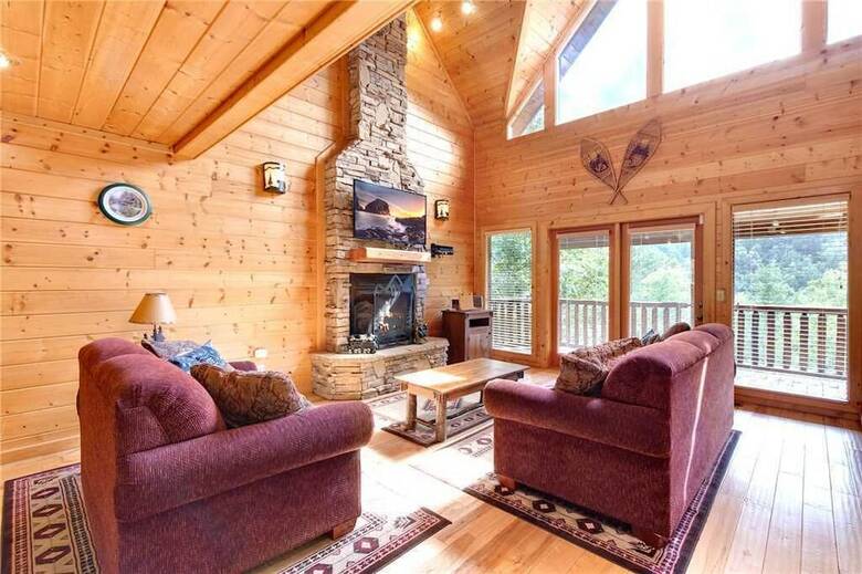 Cabana Changes In Latitude 4 Bedroom Home With Hot Tub