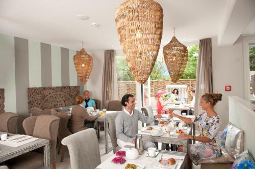 Hostal Hotel Strand Am K�nigshafen