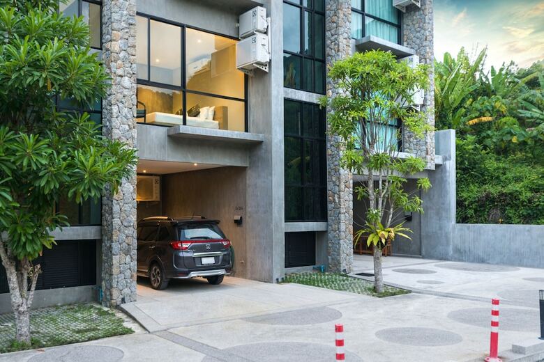Luxury 4 Bedroom Villa Kamala - Rose