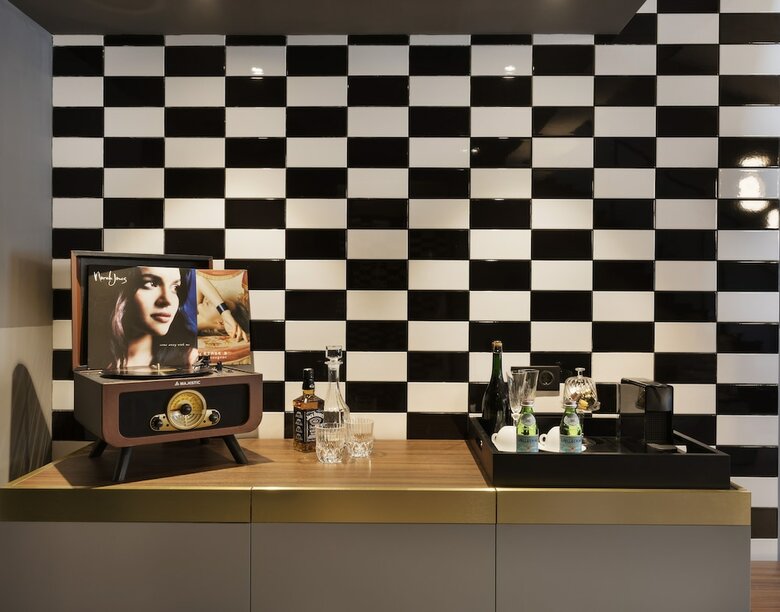 Bed & Breakfast Stories Hotel