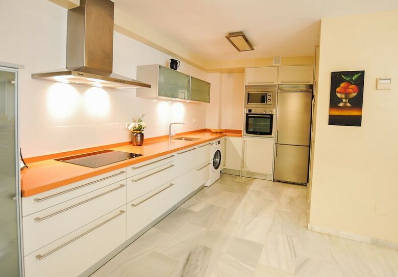 Renthas Plaza Flores Apartment