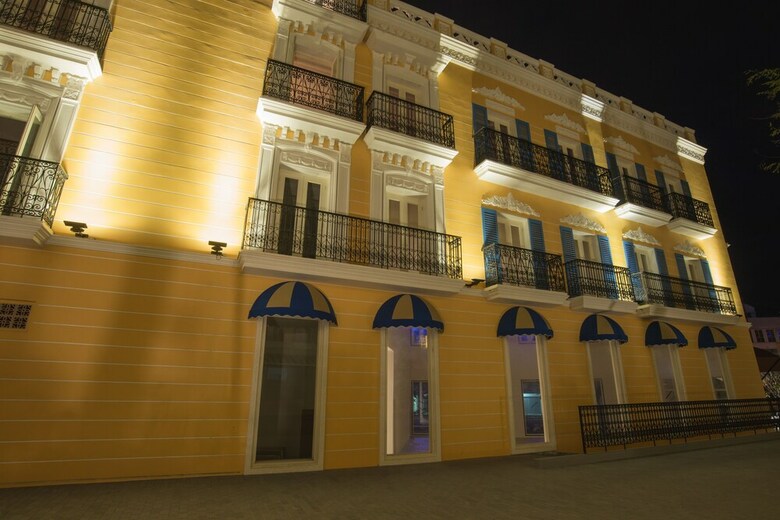 Hotel Riviera Suites Melaka