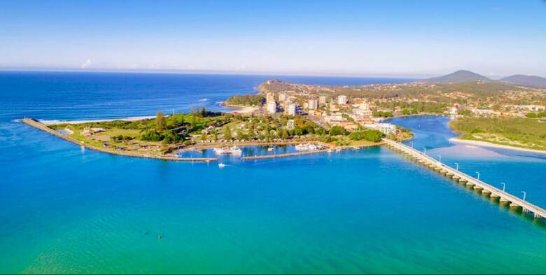 26 Wallis View - Opposite The Lake - 3 Bedroom Apartment