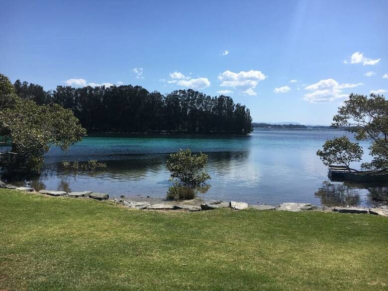 26 Wallis View - Opposite The Lake - 3 Bedroom Apartment