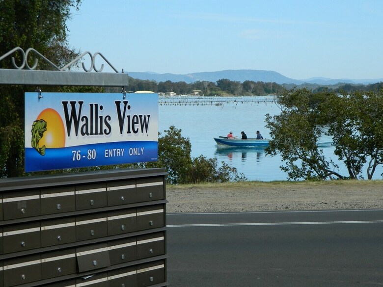 26 Wallis View - Opposite The Lake - 3 Bedroom Apartment