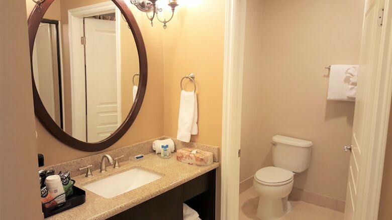 Best Western Plus San Pedro Hotel & Suites