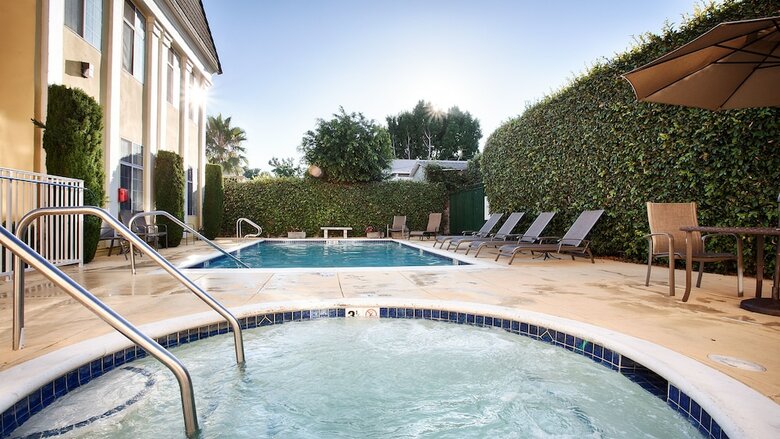 Best Western Plus San Pedro Hotel & Suites