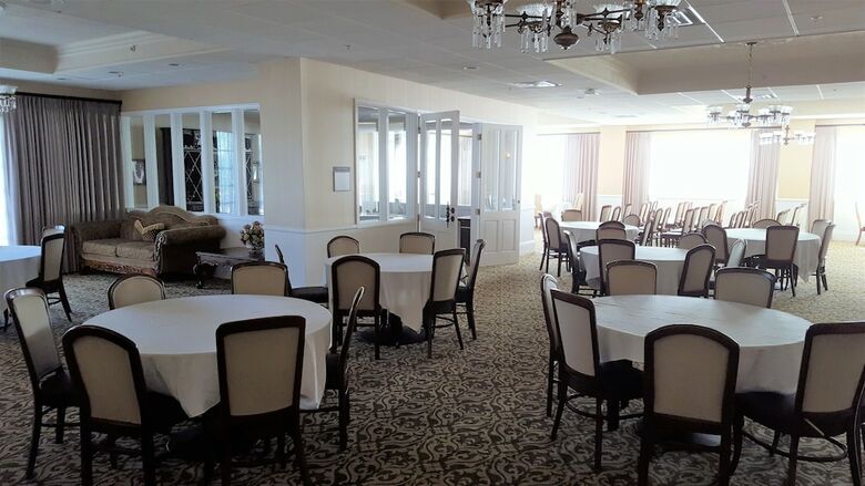 Best Western Plus San Pedro Hotel & Suites