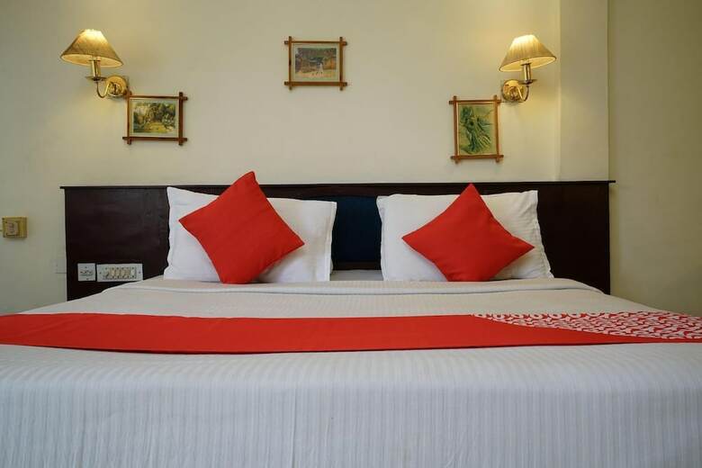 Hotel Chandana Residencys