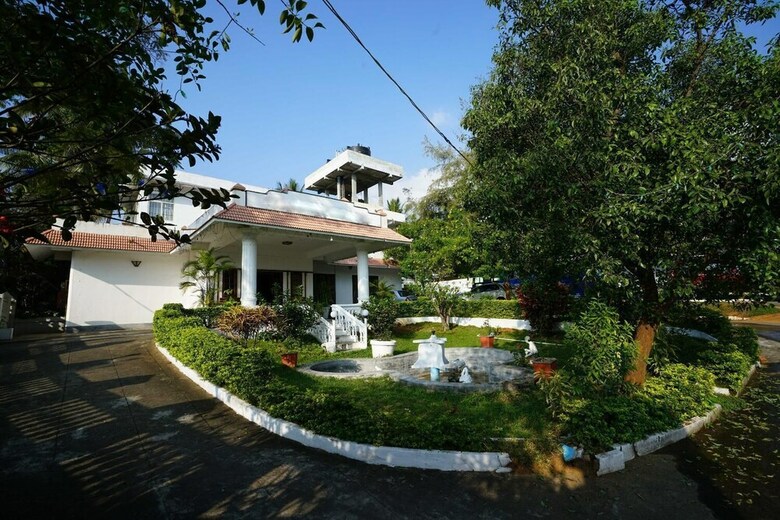 Hotel Chandana Residencys