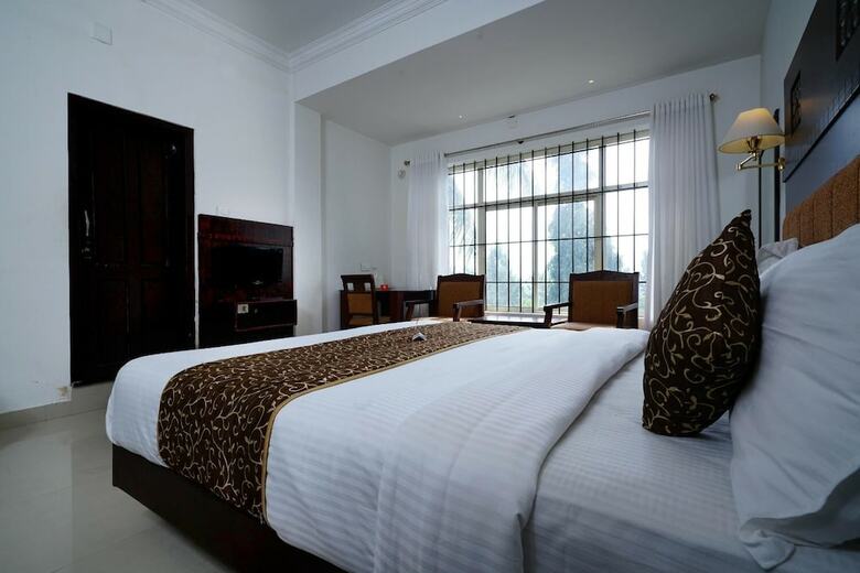 Hotel Chandana Residencys