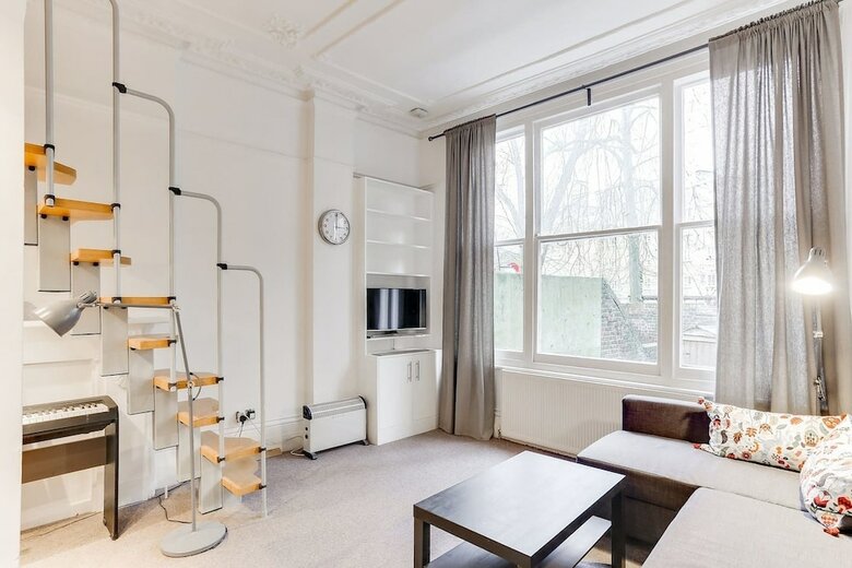 Apartamentos Bright 1br In Earls' Court W/patio