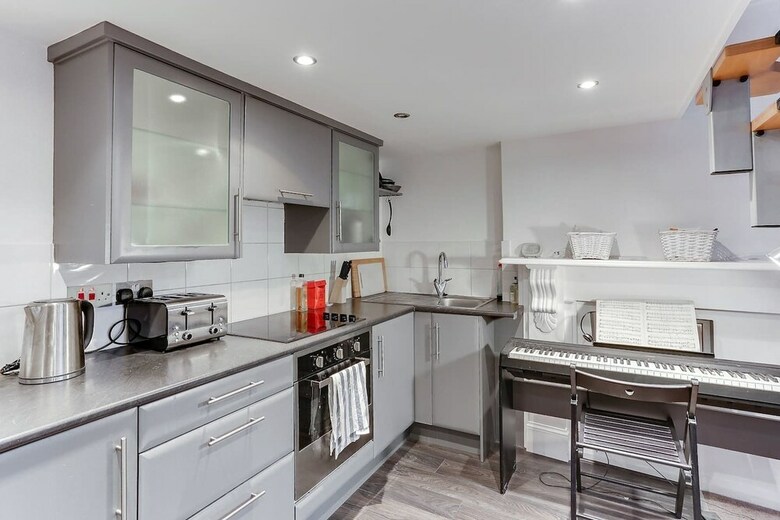 Apartamentos Bright 1br In Earls' Court W/patio