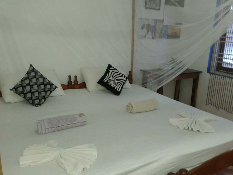 Star Rest Beach Hotel Arugambay