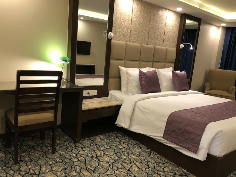 Hotel The Chinar Resorts And Spa