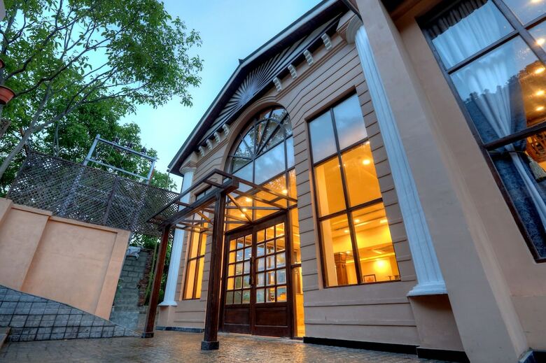 Hotel The Chinar Resorts And Spa