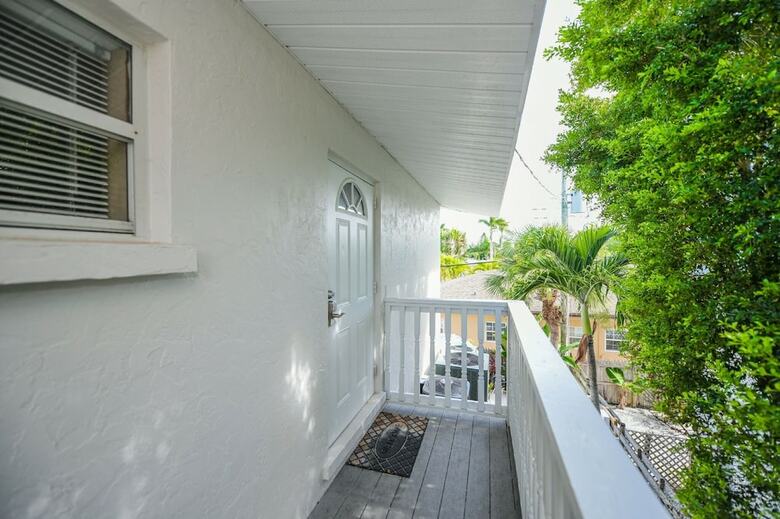 Apartamentos Lj's Cottages By Beachside Management