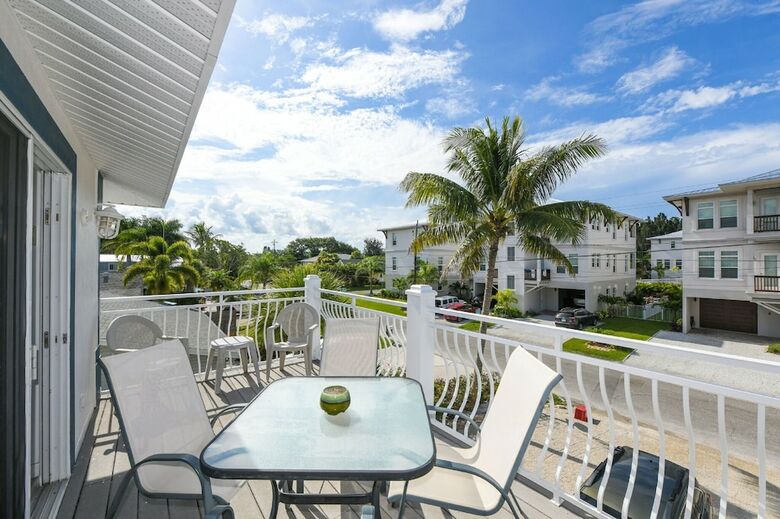 Apartamentos Lj's Cottages By Beachside Management
