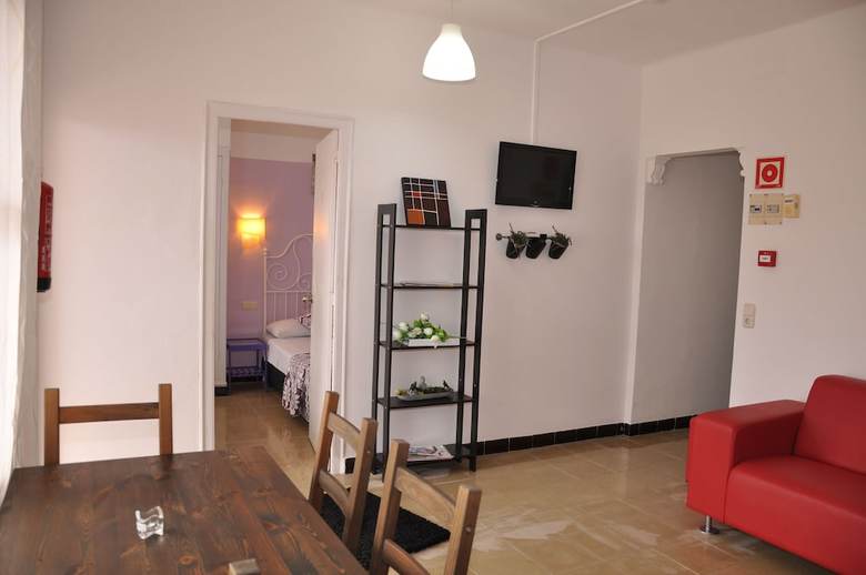 Wellamar Hotel & Apartments