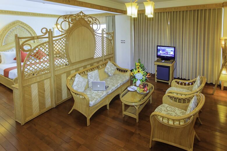 Senriver Hotel