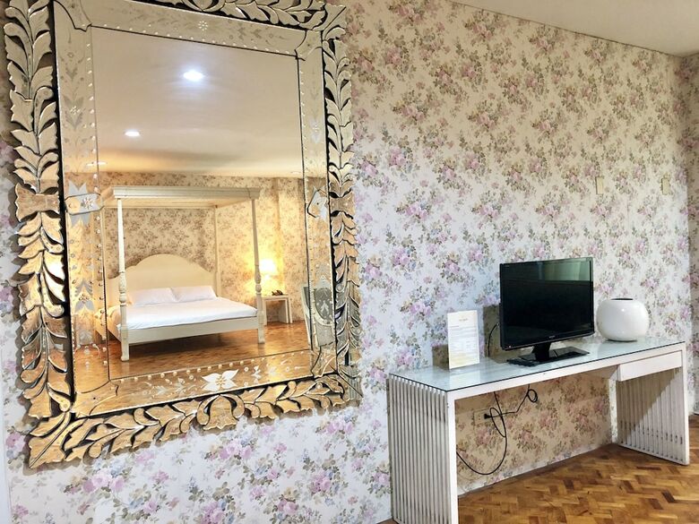 King's Royale Hotel And Resort