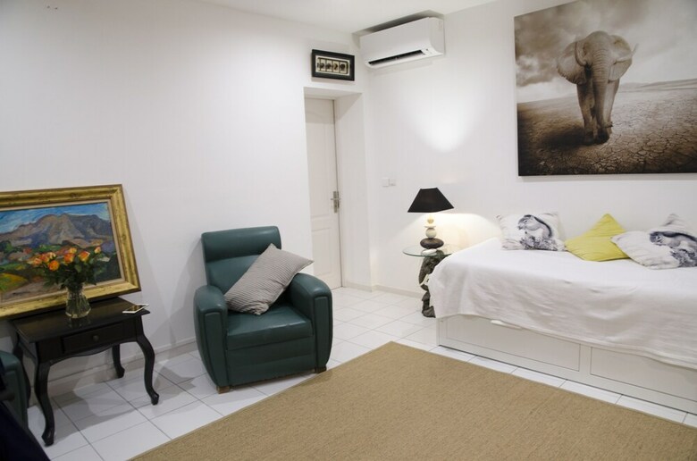 Bed & Breakfast L?�l�phant De Vaugines