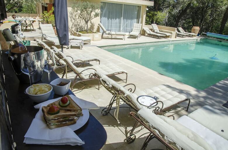 Bed & Breakfast L?�l�phant De Vaugines