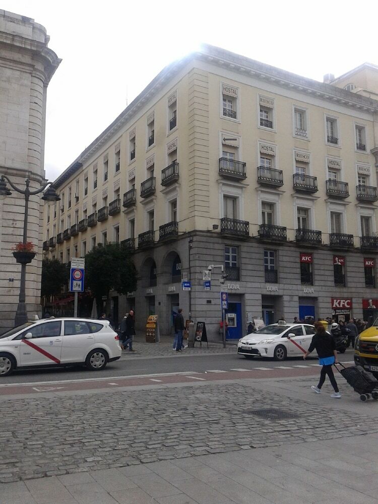 Apartamentos Puerta Del Sol Downtown