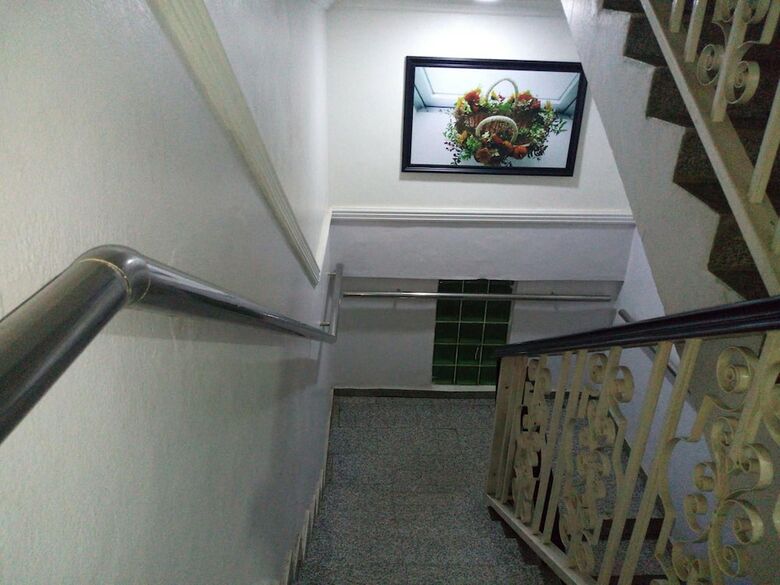 Roneks Royal Hotel & Suites