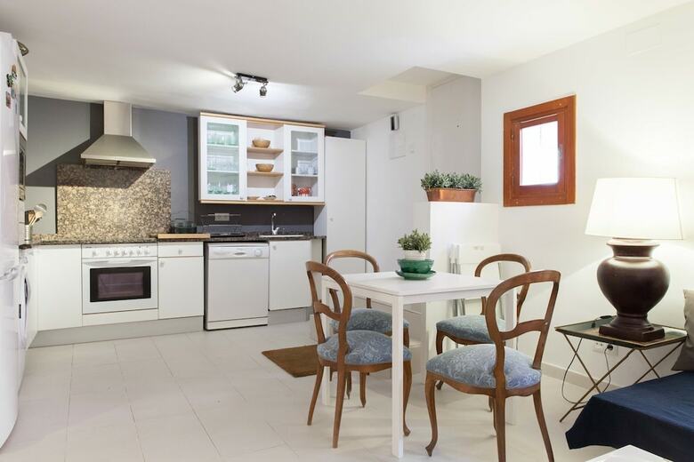 Apartamentos Chalet Jard�n Centro Madrid