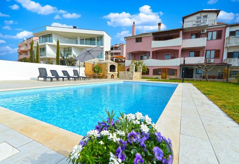 Apartments Margareta 742