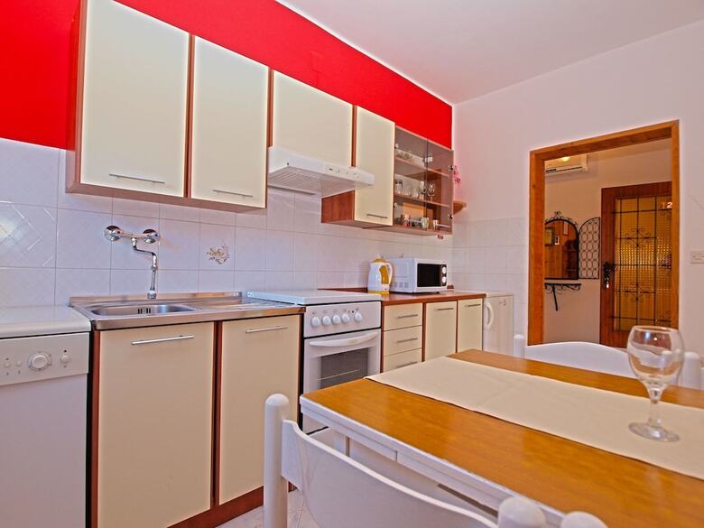 Apartments Maria 1021