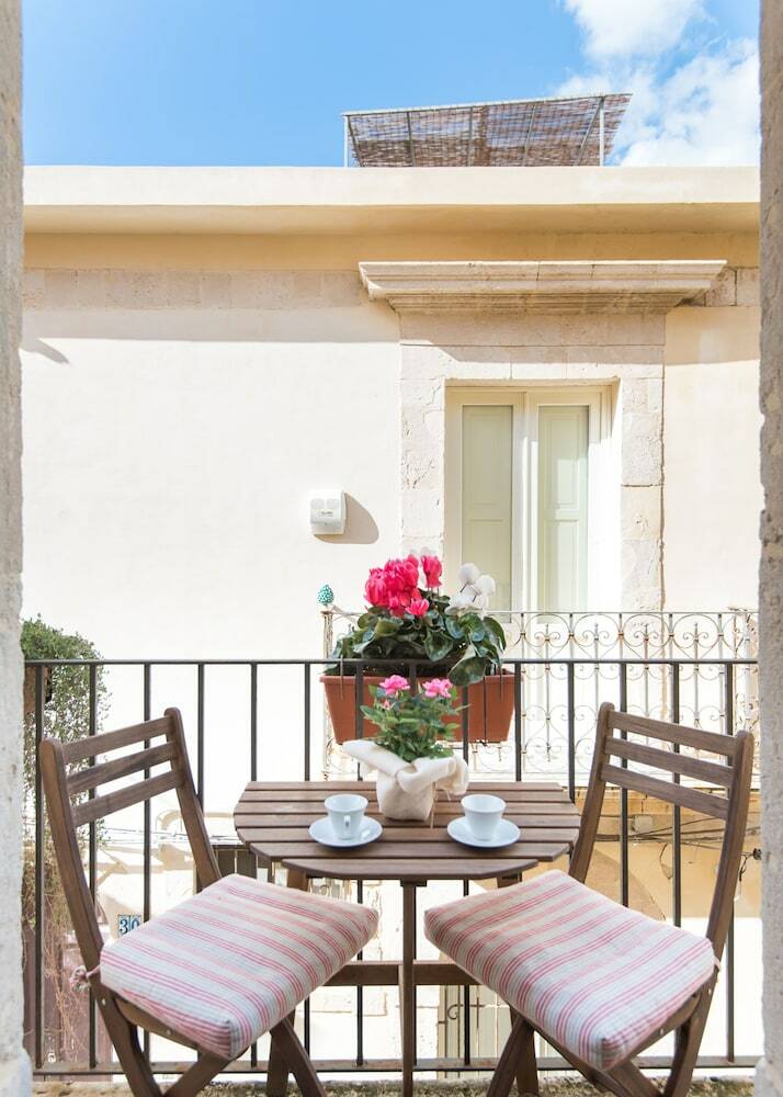 La Gorgone Ortigia Apartments