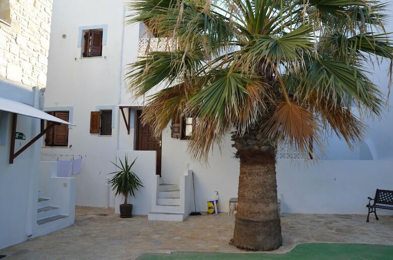 La Celestina Apartments