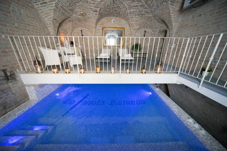 Hotel La Tavola Rotonda