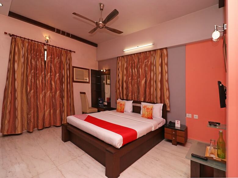 Hotel Oyo 11920 Rishta Inn