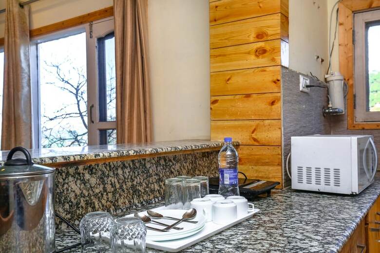Oyo 12187 Home Luxury Studio Kasauli